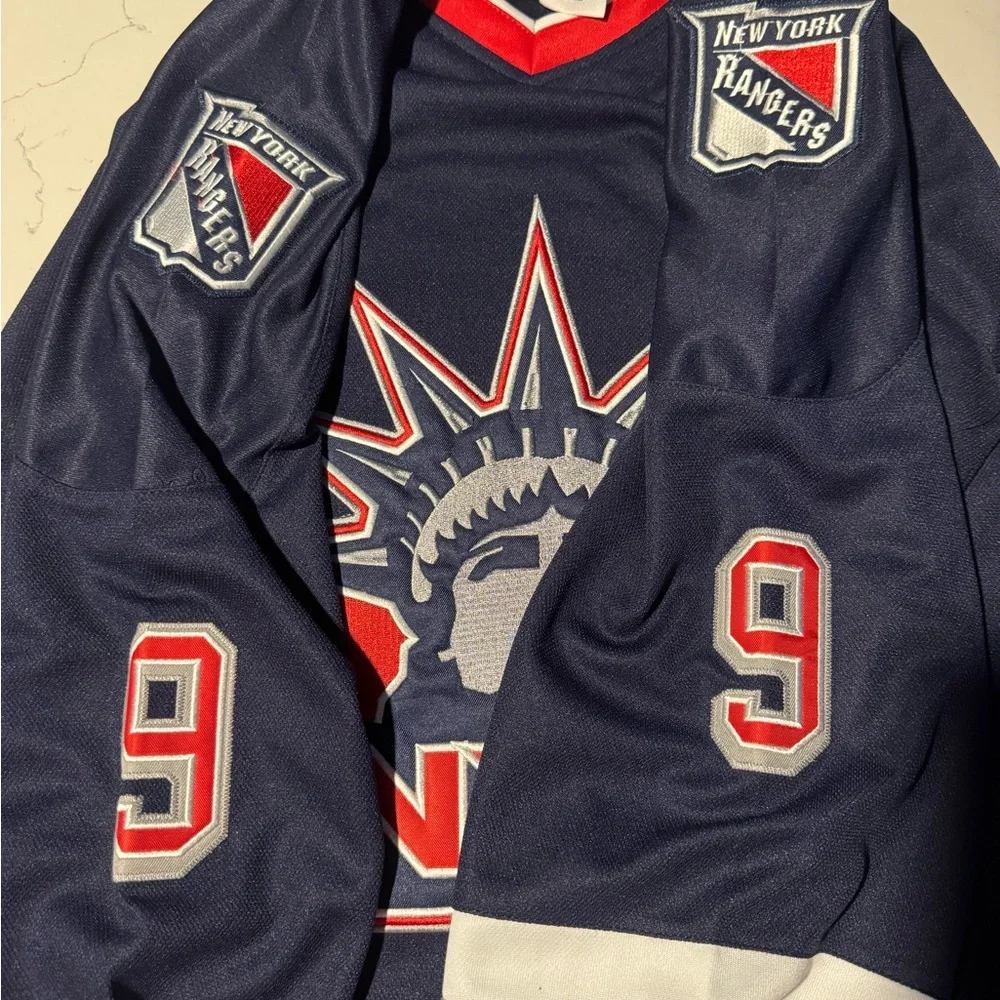 Marek Malik New York Rangers Jersey - Picture 4 of 5